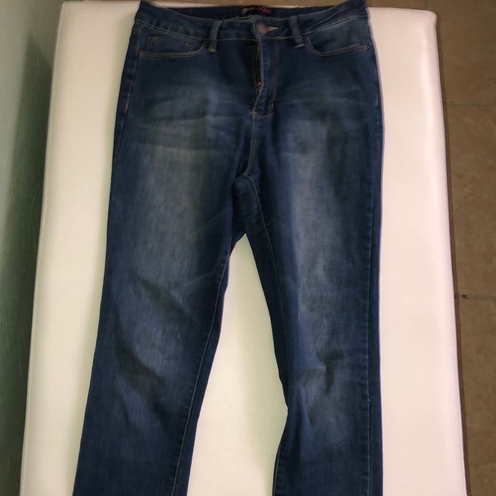 skiny high waisted dark blue jeans